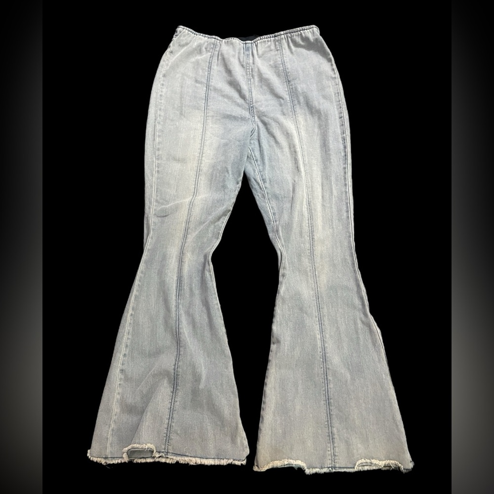 Tinseltown Light Wash Flare Jeans